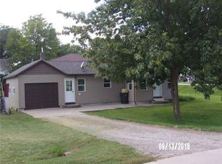 102 6th Ave, Sully, IA 50251