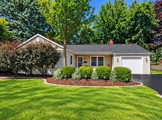 60 E Terra Cotta Ave, Crystal Lake, IL 60014
