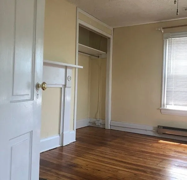 1009 Market St E — Photo 22