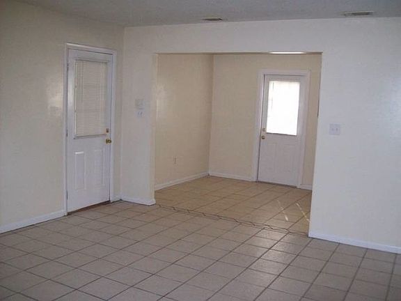 2nd image of 2627 Gerald Dr