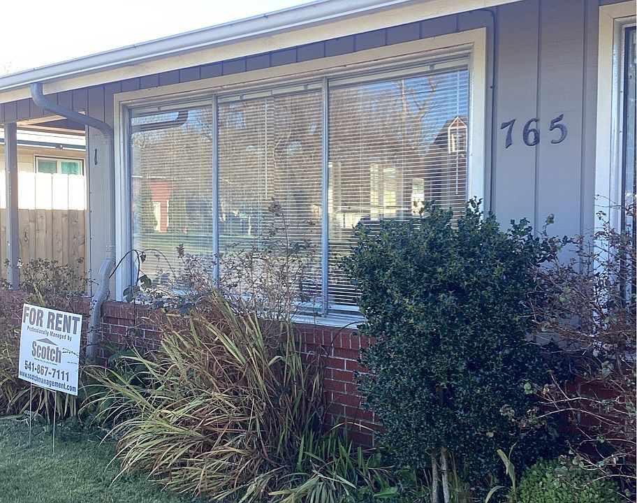 1st image of 765 NE Commercial St #1