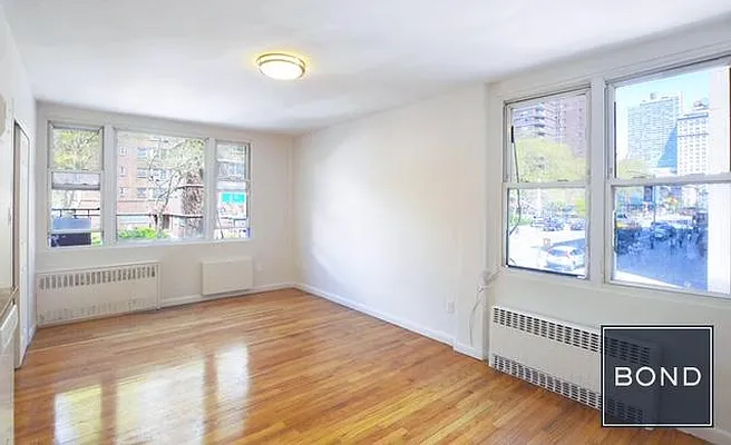 Rented by Bond New York | media 15