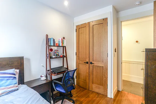 Rented by Bond New York | media 26