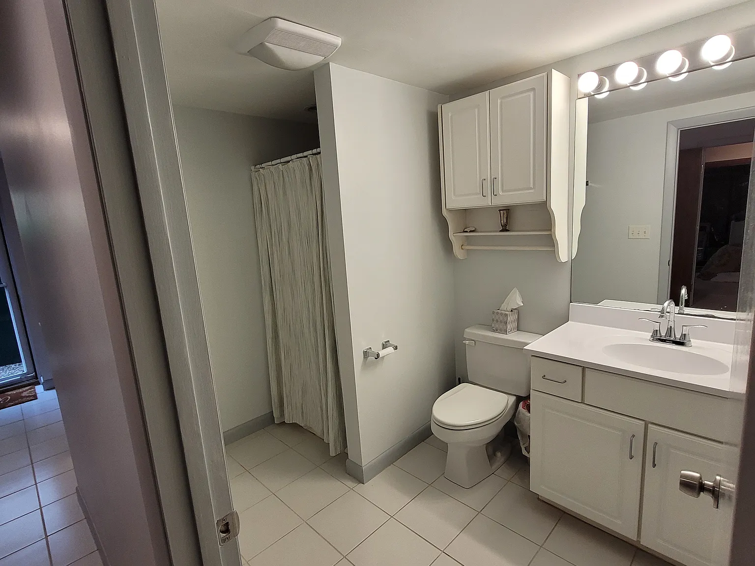Studio, 750 sqft, $1,190 — Photo 4