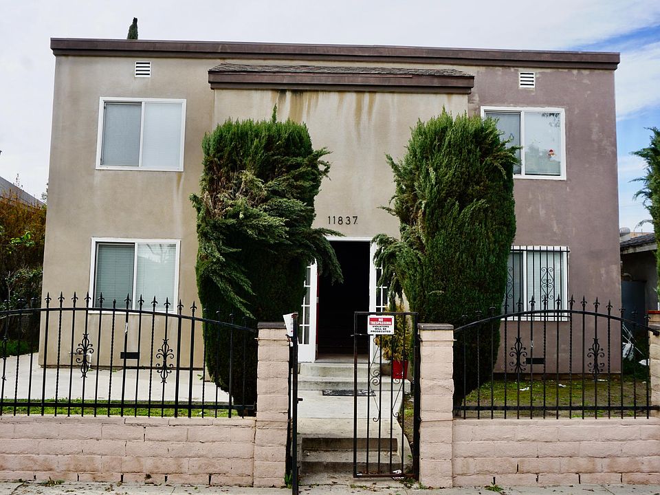 1st image of 11837 Berendo Ave #1