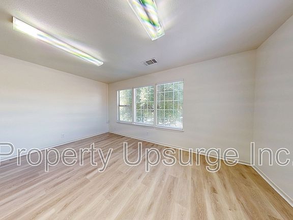 3rd image of 2371 Washington Ave E