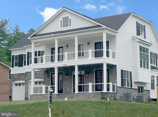 6001 Walhonding Rd, Bethesda, MD 20816