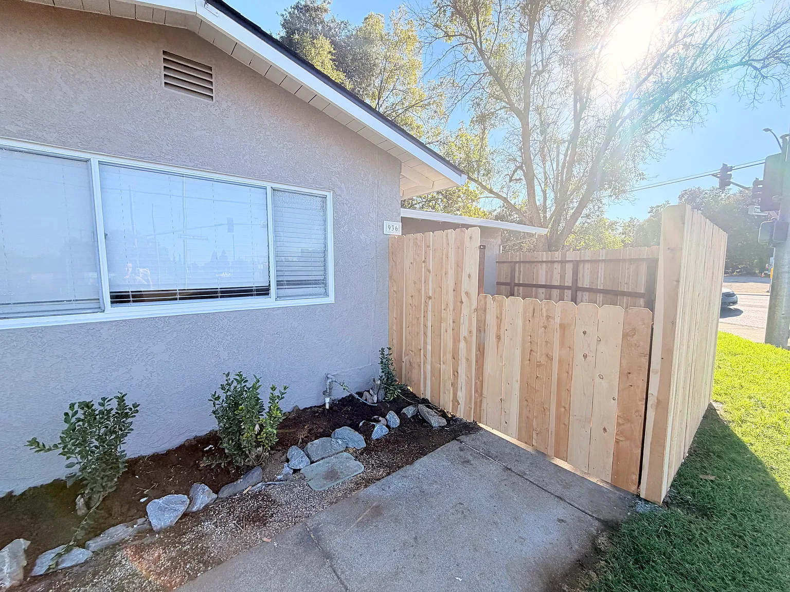 4 bed, 1368 sqft, $2,100 — Photo 2