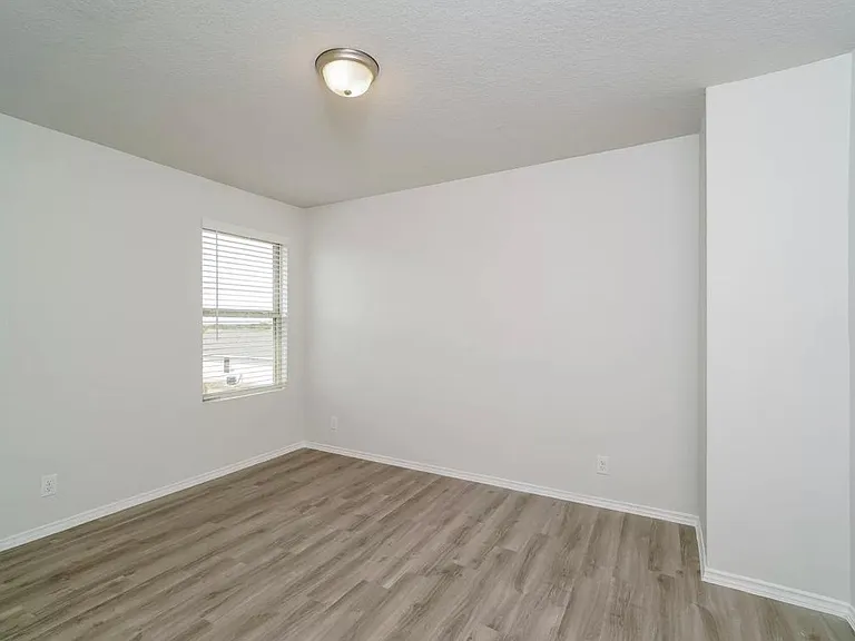 Clearwater Way — Photo 12