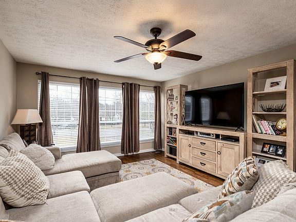 5th image of 7005 Hampshire Dr