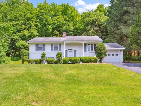 9975 Hillside Ter, Marcy, NY 13403