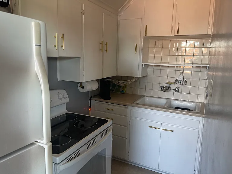 617 N Oakes St #A — Photo 10
