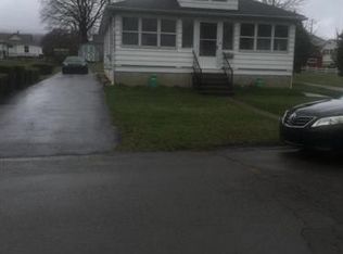 1012 Baker St, Taylor, PA 18517