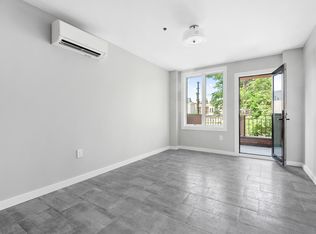 183 Devoe St #2R, Brooklyn, NY 11211