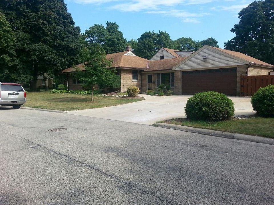 1st image of 575 N 105th St