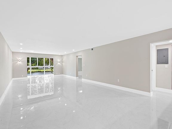 3rd image of 3403 Bimini Lane #M2