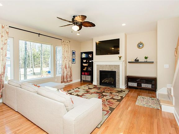 5th image of 9 Woodfield Ct