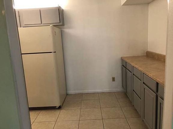 spacious separate counter, can be used for office/school supplies