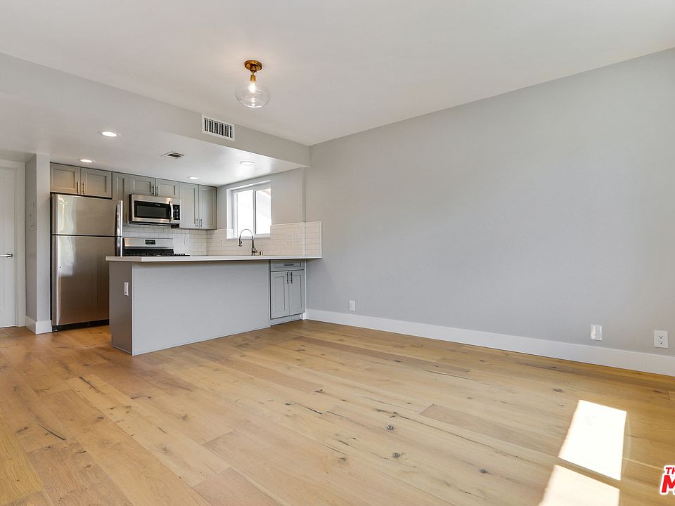 1st image of 3240 Castalia Ave #3