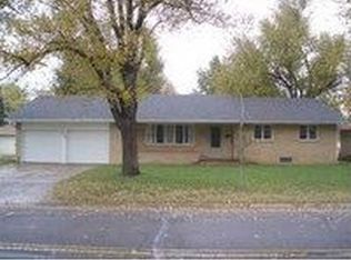 808 W 23rd Ave, Hutchinson, KS 67502
