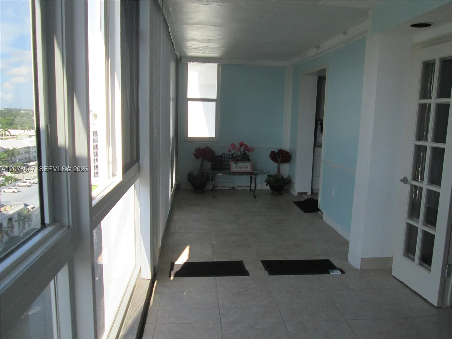 3100 NE 49th St — Photo 3