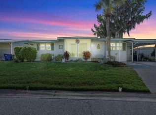 918 Southland Dr, Tavares, FL 32778