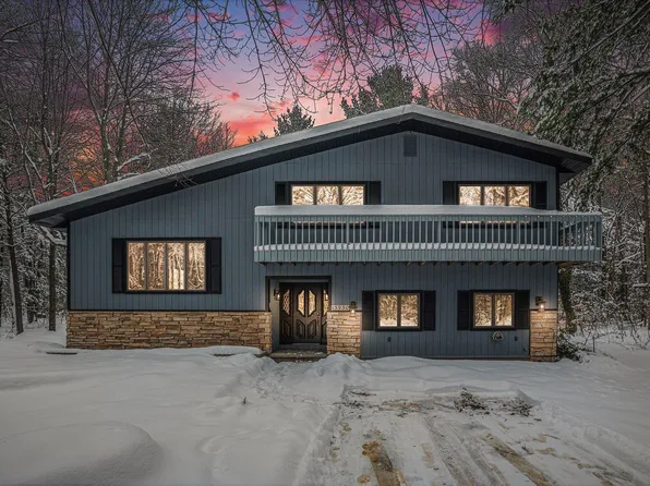 13930 Cleveland St, Nunica, MI 49448