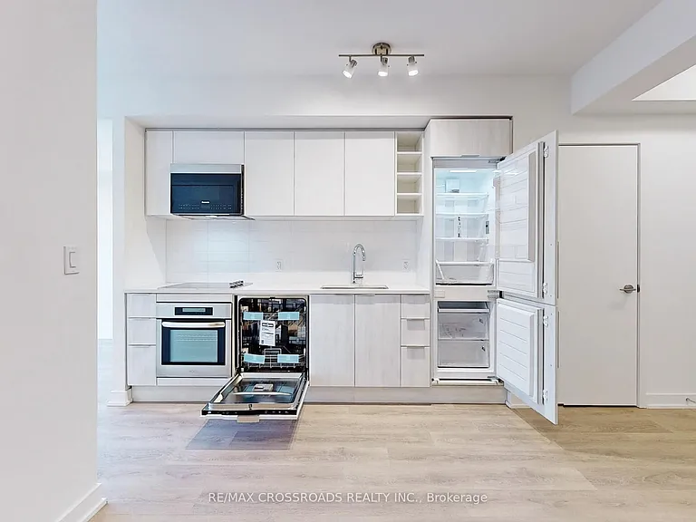 2033 Kennedy Rd #3303 — Photo 9
