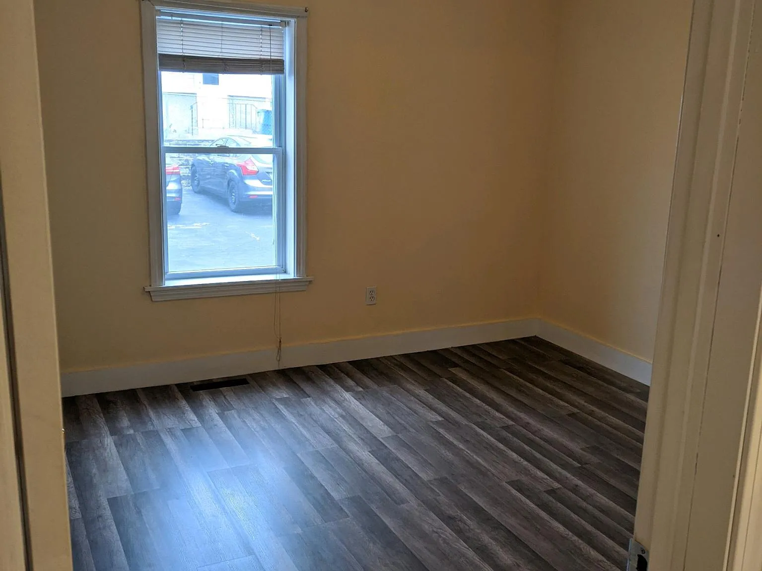 3 bed, $1,900 — Photo 3
