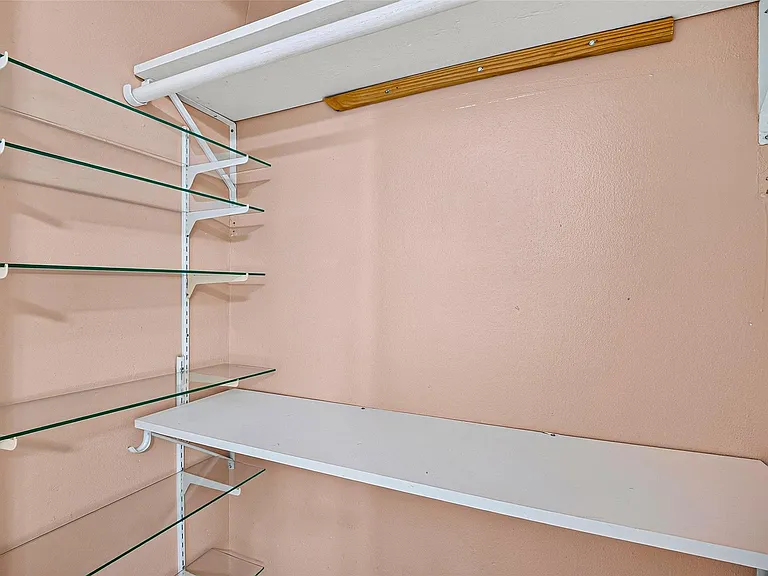 1220 Shadowdale Dr #6 — Photo 26