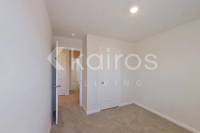 2431 Banyon Cir — Photo 19