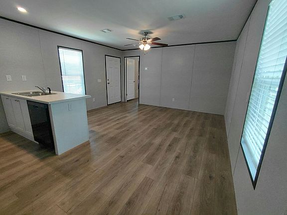 4th image of 4328 Mailbox Ave #128
