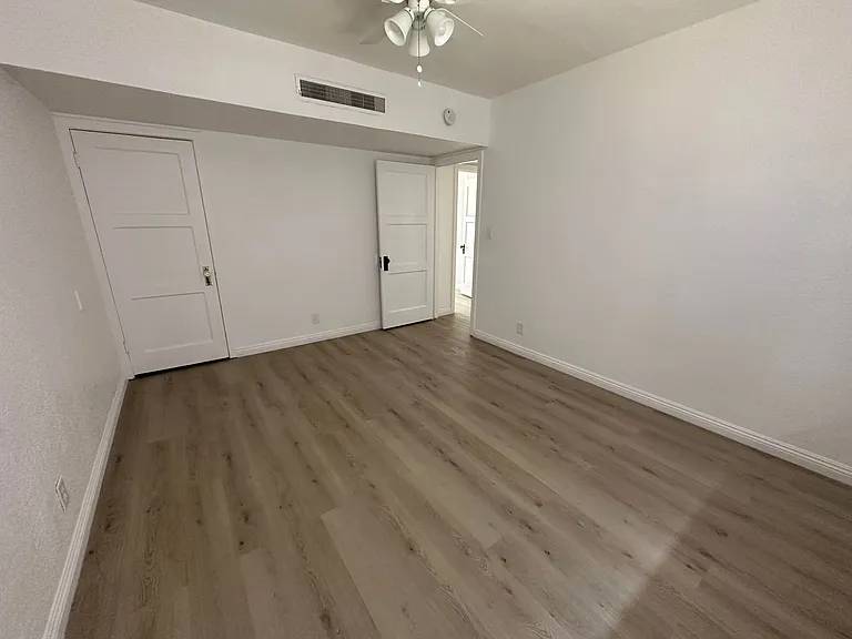 421 S Richmond Rd — Photo 9
