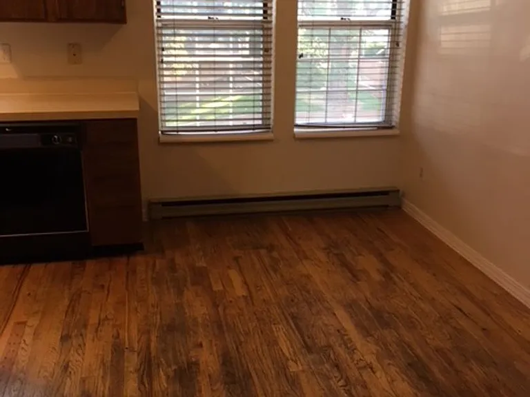 3200 Azalea Dr #F3 — Photo 8