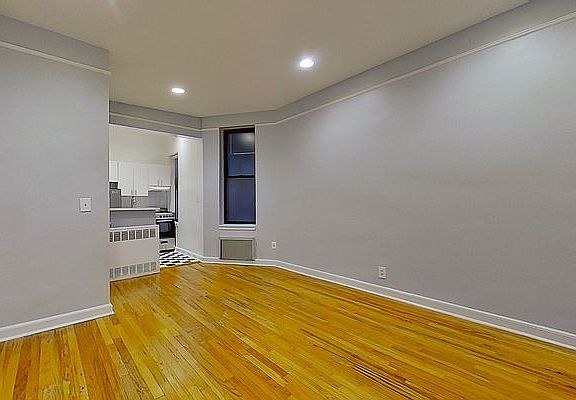 2nd image of 514 E 88th St APT 2B