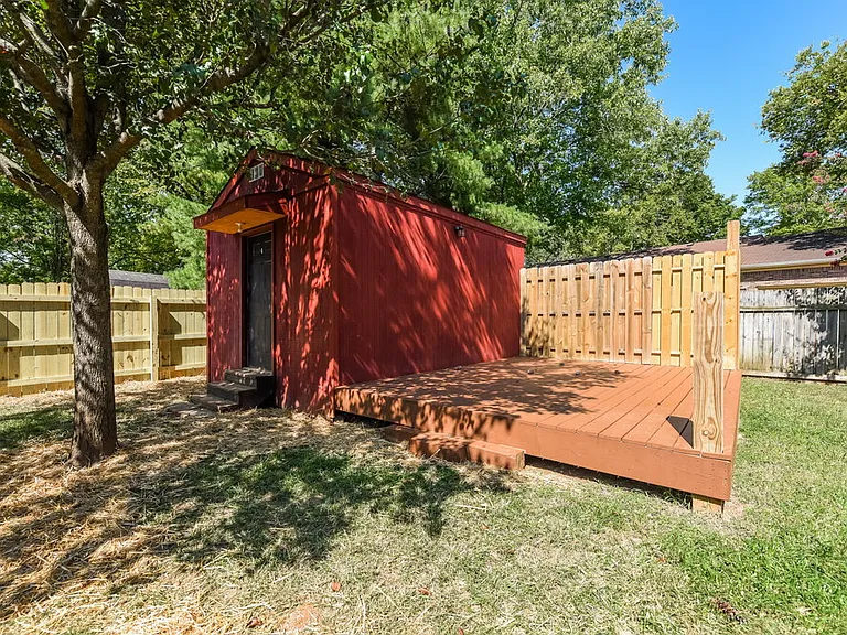 2121 Ravenwood Dr — Photo 14