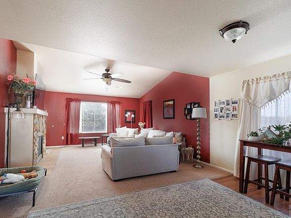 3rd image of 2216 Longhorn Dr