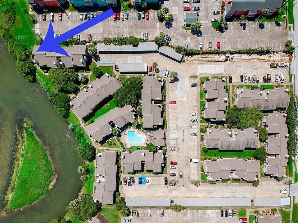 1st image of 3220 69th St APT L5