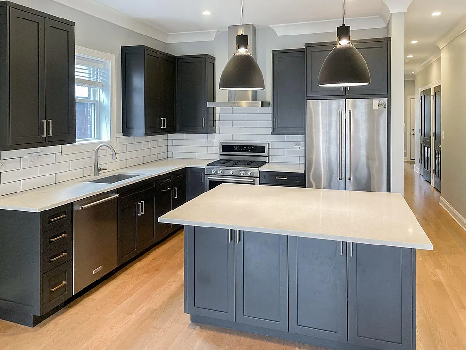 2319-21 N Southport Ave #3