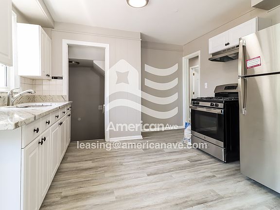 1477572_004_kitchen_5.jpg