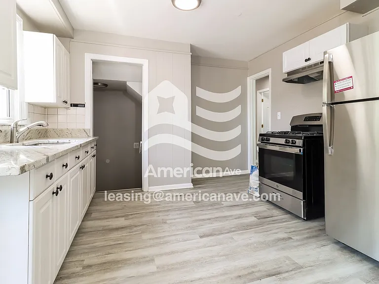 1477572_004_kitchen_5.jpg