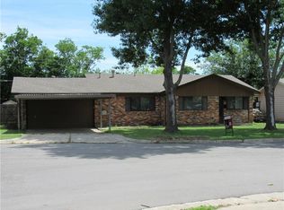 1008 Angela Ct, Everman, TX 76140