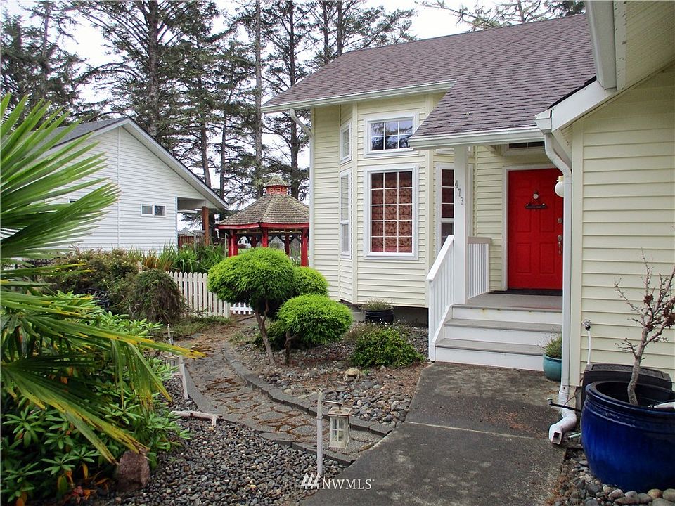 1st image of 473 Dolphin Ave NE