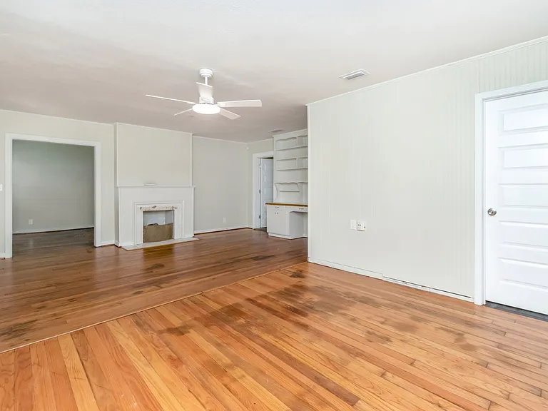 4904 Auburn Dr N — Photo 11