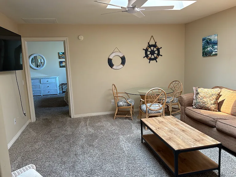 4810 Refugio Ave — Photo 7