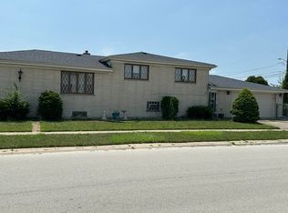526 Manistee Ave, Calumet City, IL 60409
