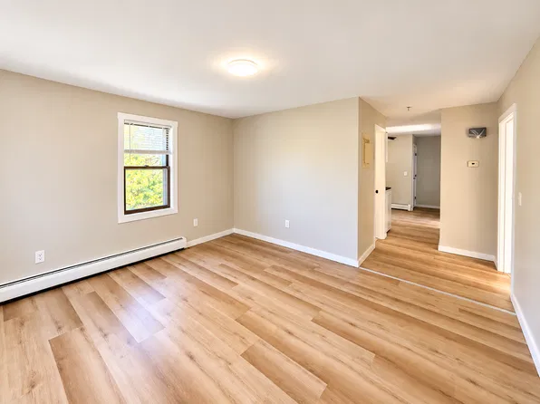 228 1/2 State St, New Bedford, MA