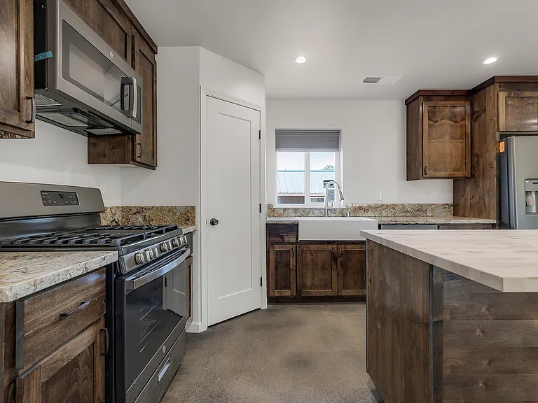 1660 Kenford Way — Photo 8
