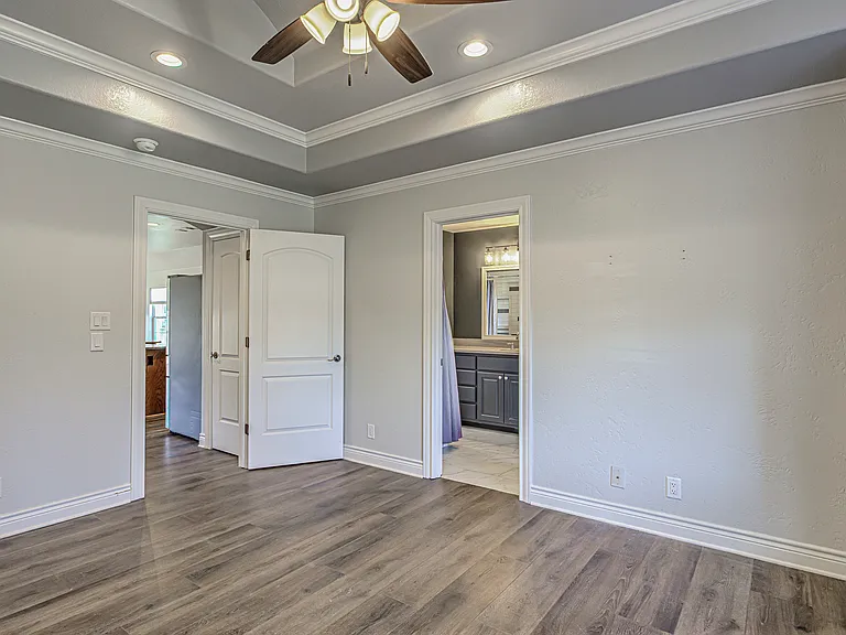 704 Poverty Dr — Photo 14