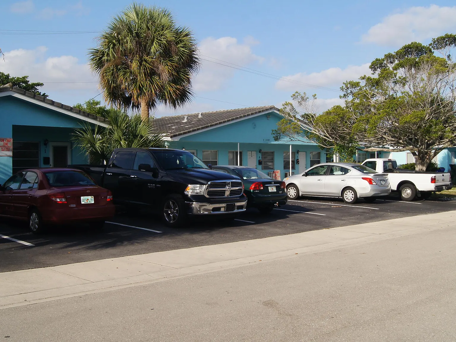 Deerfield Villas — Photo 2